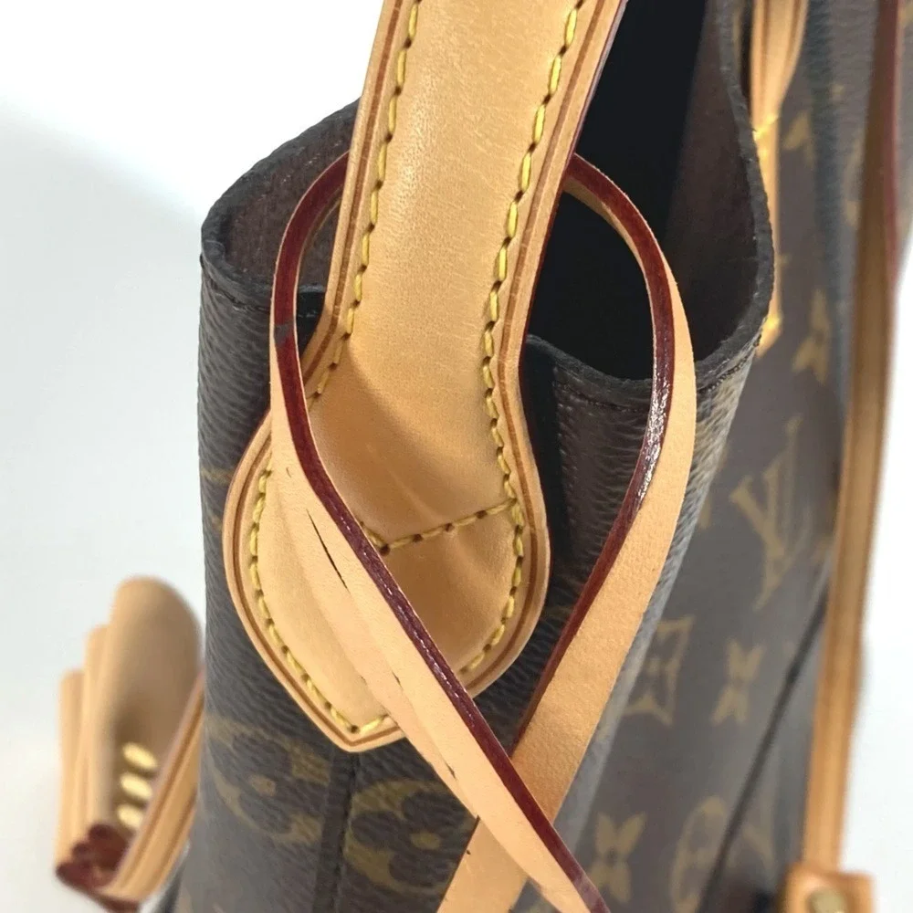 LOUIS VUITTON Brown Monogram Canvas Bag